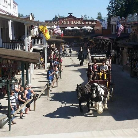 Ferienhaus An Der Westernstadt In Eging Bagian luar foto